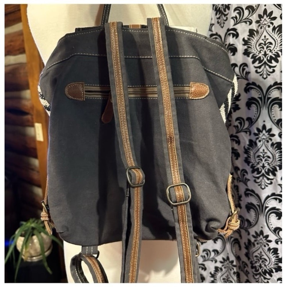 Myra backpack. Make me an offer. I can't refuse. - Picture 3 of 5